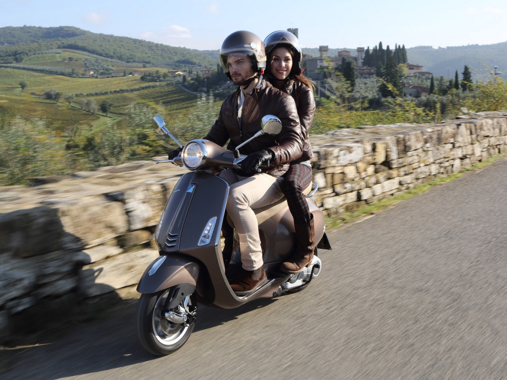 Фото скутера Vespa Primavera 150 ABS